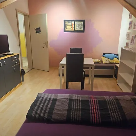 Ganzes Obergeschoss In Privathaus Mit Dachterrasse Apartamento