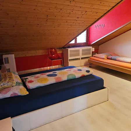 Ganzes Obergeschoss In Privathaus Mit Dachterrasse Appartement *