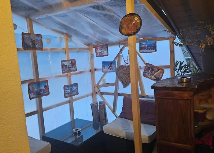 Ganzes Obergeschoss In Privathaus Mit Dachterrasse Leuzigen