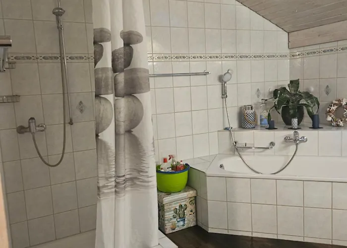 Apartamento Ganzes Obergeschoss In Privathaus Mit Dachterrasse *