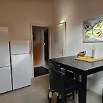 Daire Ganzes Obergeschoss In Privathaus Mit Dachterrasse *