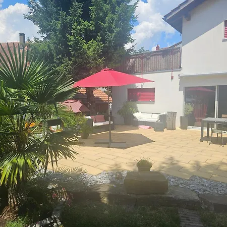 Ganzes Obergeschoss In Privathaus Mit Dachterrasse Daire Leuzigen